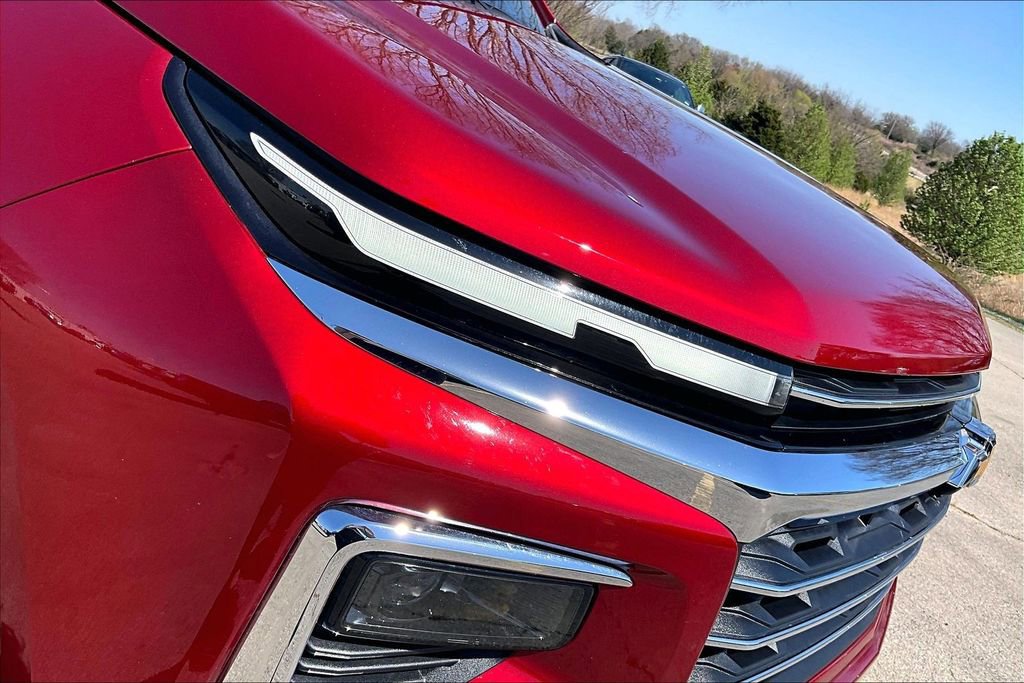 Used 2025 Chevrolet Traverse LT image 26