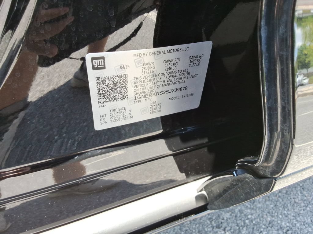 Certified 2025 Chevrolet Traverse High Country FWD image 38