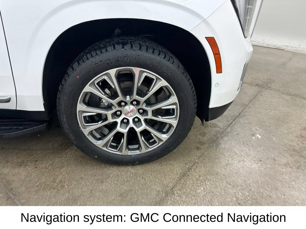 Used 2025 GMC Yukon Denali AWD/4WD image 17