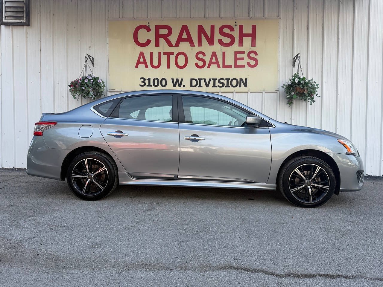 Used 2014 Nissan Sentra SR w/ SR Driver Package FWD image 5
