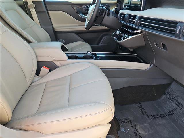 Used 2023 Lincoln Corsair Reserve w/ Equipment Group 201A image 19