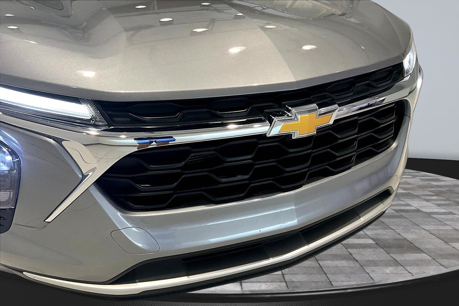 Used 2025 Chevrolet Trax LT w/ LT Convenience Package FWD image 33