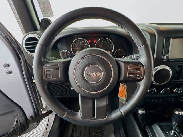 Used 2014 Jeep Wrangler Unlimited Rubicon image 12