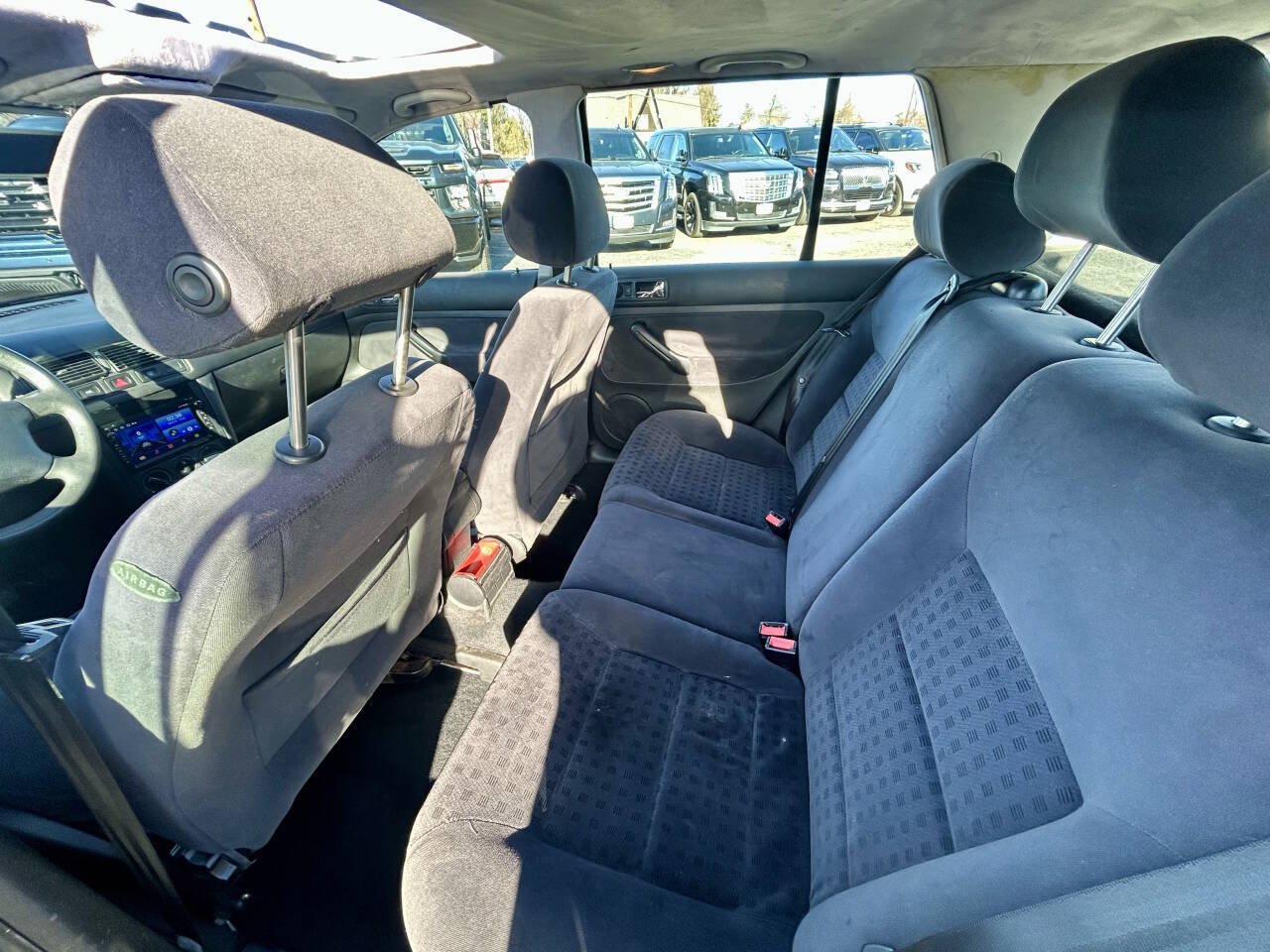 Used 2001 Volkswagen Golf GLS FWD image 10
