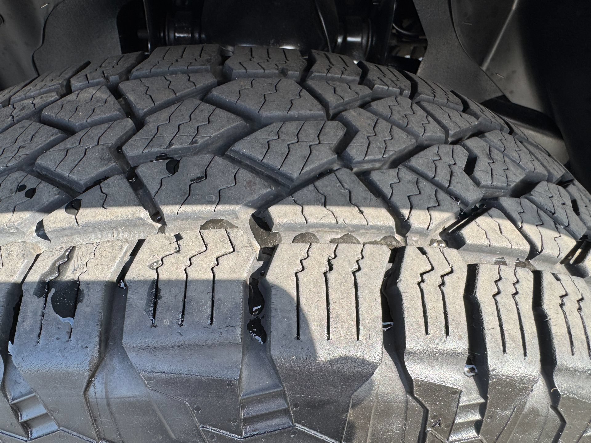 Used 2009 HUMMER H3 Luxury AWD/4WD image 12