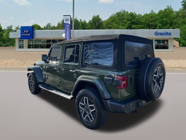 Used 2024 Jeep Wrangler Sahara image 10