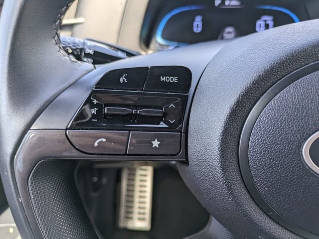 Used 2025 Hyundai Elantra Sport FWD image 21