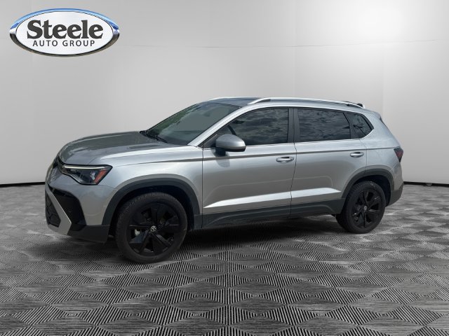 New 2025 Volkswagen Taos SE