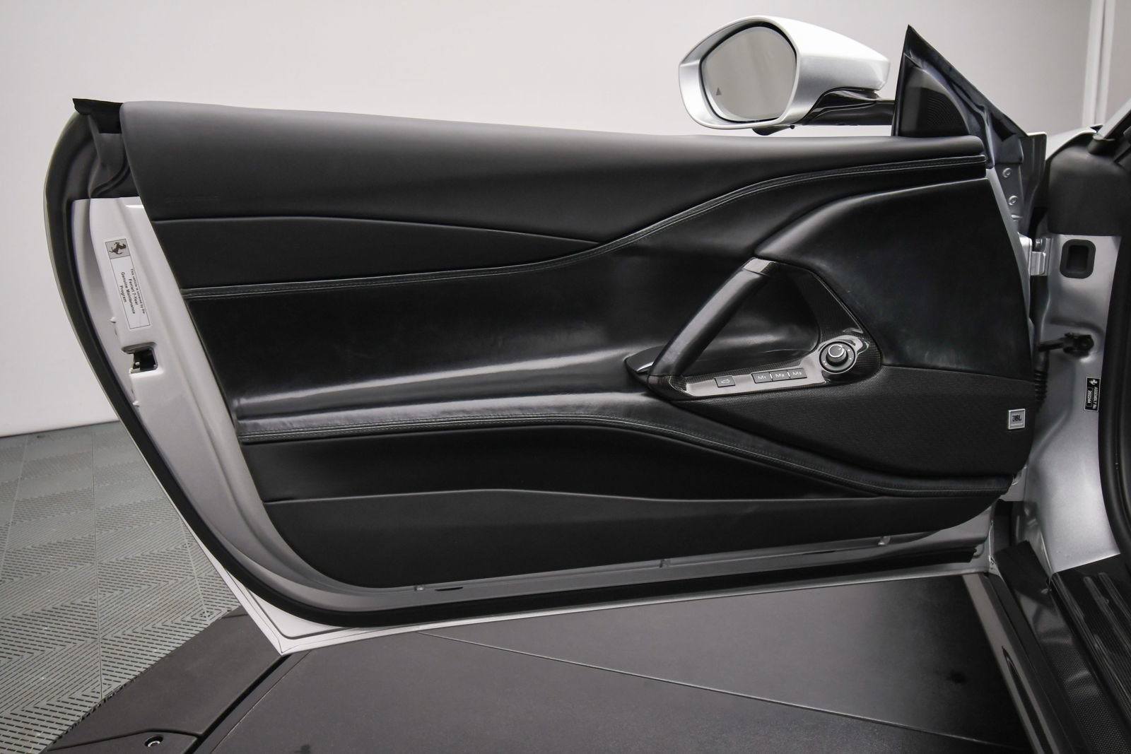 Used 2022 Ferrari 812 GTS RWD image 42
