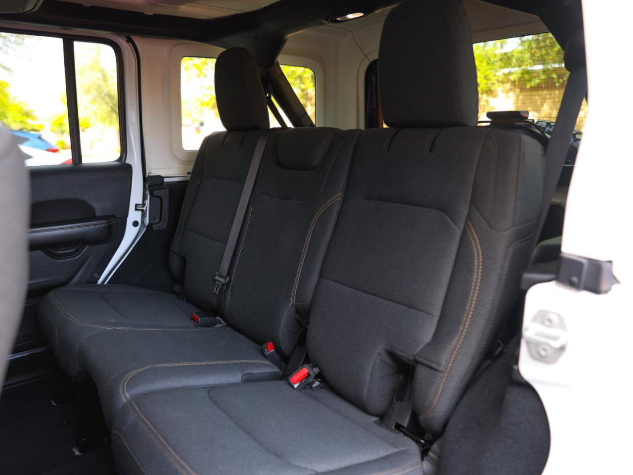 Used 2024 Jeep Wrangler Sahara AWD/4WD image 20