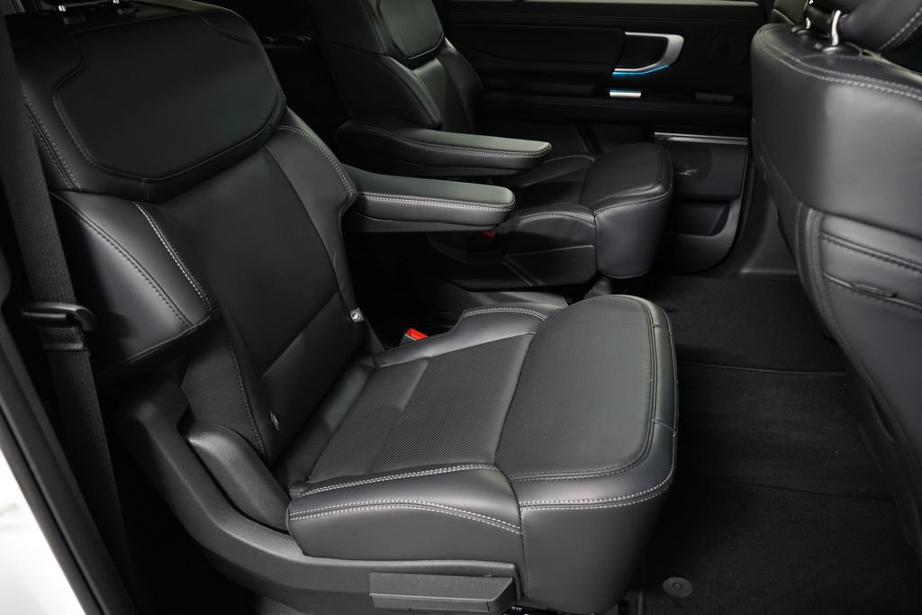 New 2026 Ford Expedition Max Platinum w/ Stealth Performance Package AWD/4WD image 28