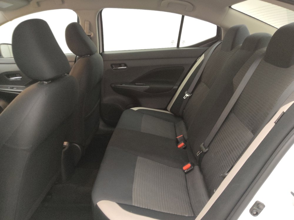 Used 2022 Nissan Versa SV w/ Trunk Package FWD image 18