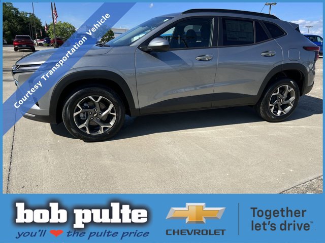 New 2025 Chevrolet Trax LT w/ LT Convenience Package