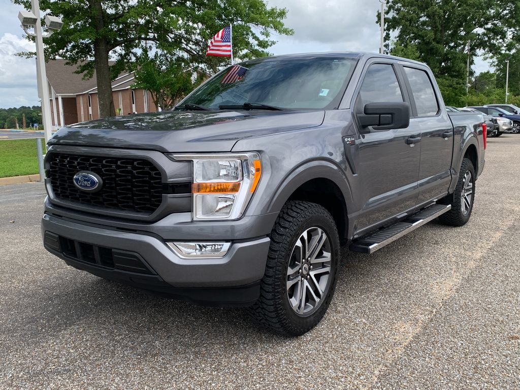 Used 2021 Ford F150 XL w/ STX Appearance Package RWD image 4