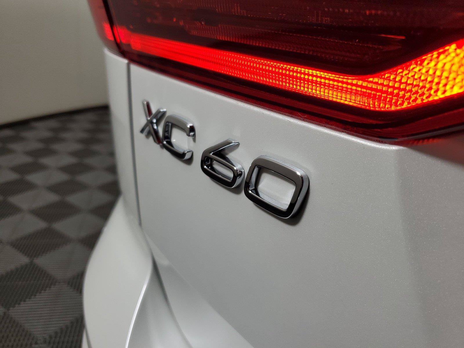New 2026 Volvo XC60 B5 Core w/ Climate Package AWD/4WD image 8