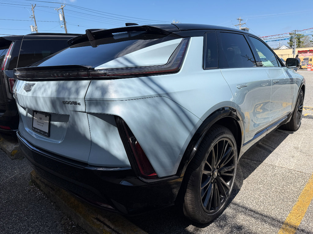 New 2026 Cadillac Lyriq Sport image 4