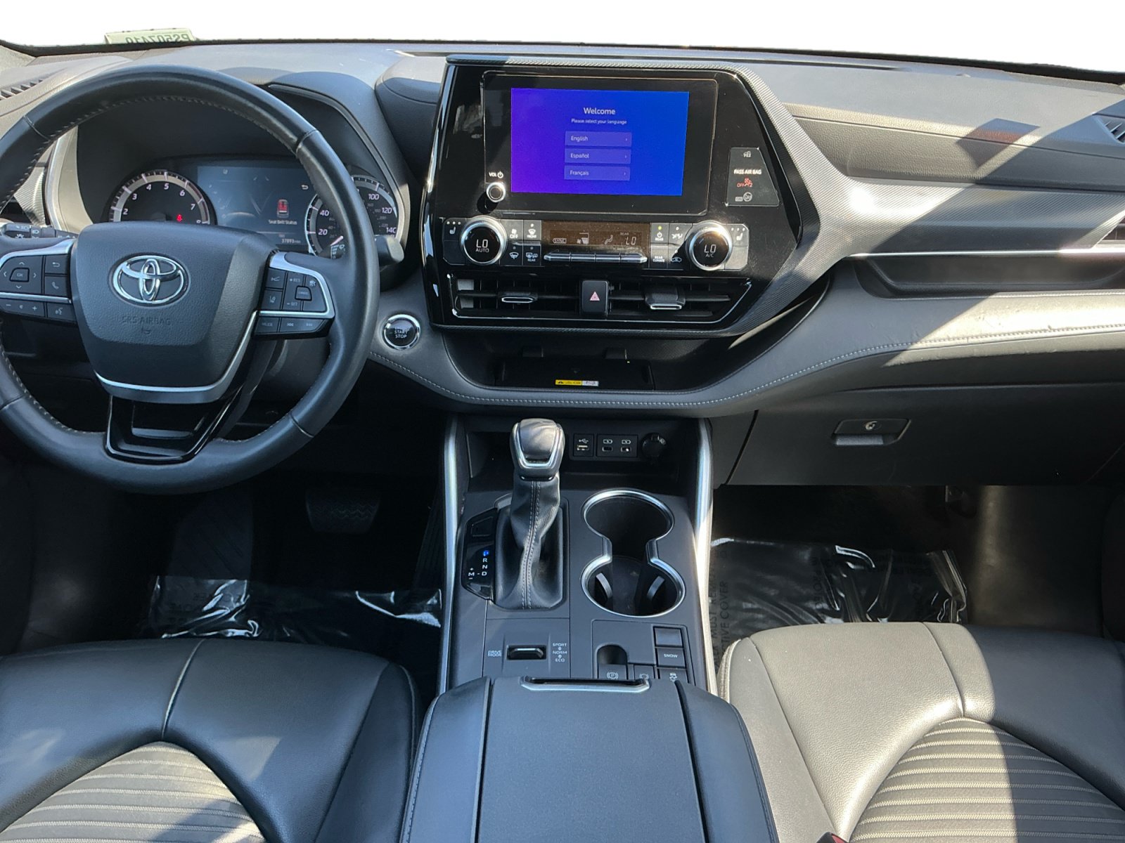 Used 2023 Toyota Highlander XSE FWD image 10