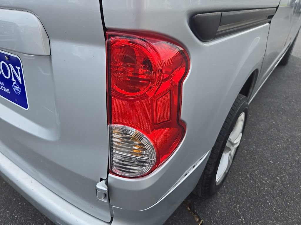 Used 2015 Nissan NV200 SV w/ Technology Package image 32