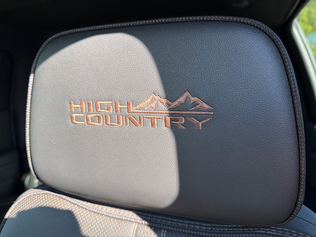 Used 2025 Chevrolet Silverado 1500 High Country w/ Technology Package image 17