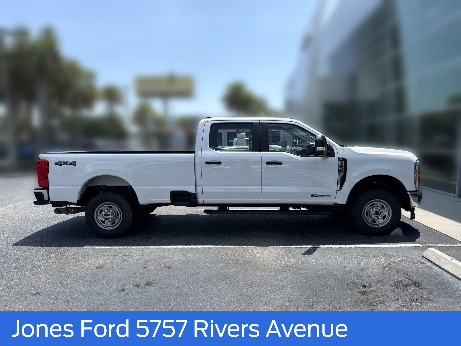 Used 2025 Ford F350 XL AWD/4WD image 3