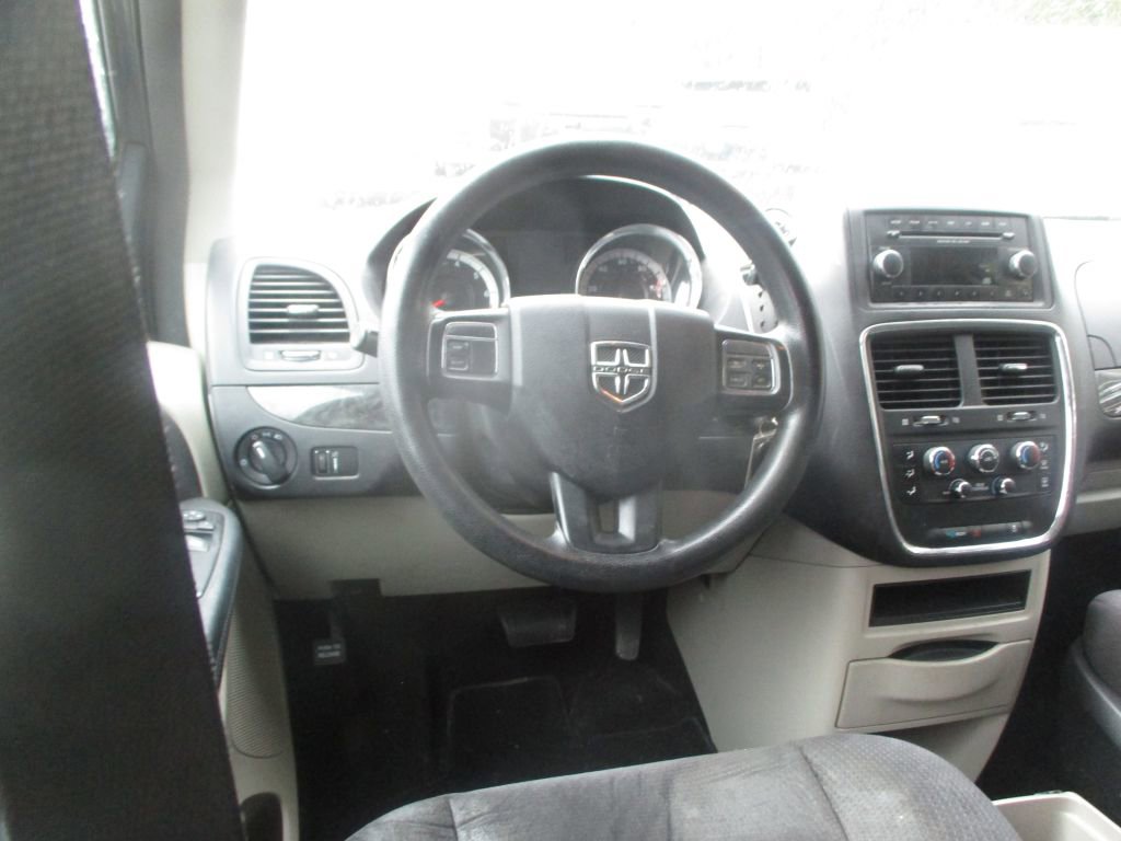 Used 2014 Dodge Grand Caravan SE w/ Quick Order Package 29E SE image 10