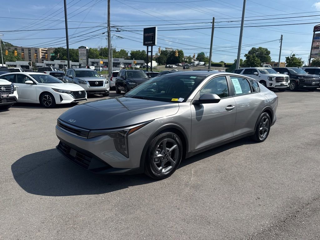 Used 2025 Kia K4 FWD image 3