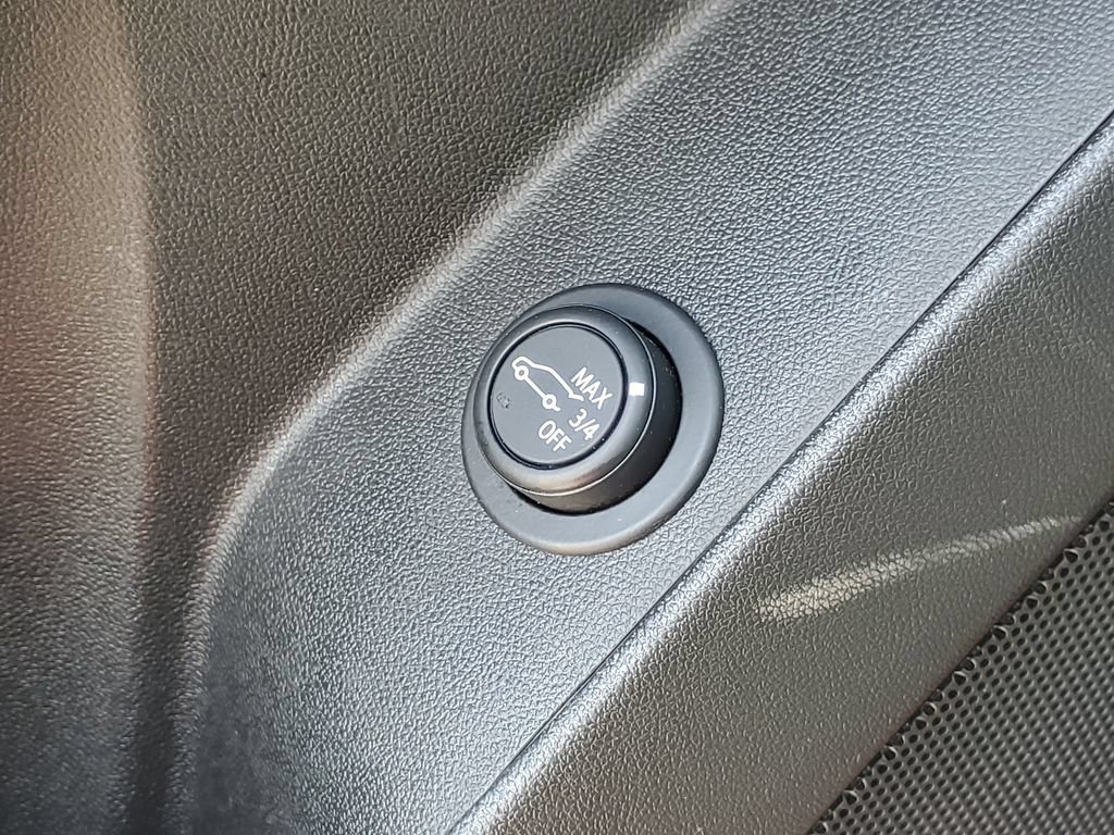 Used 2024 Chevrolet Equinox LT w/ LPO, Floor Liner Package AWD/4WD image 18