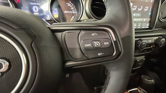 Used 2023 Jeep Wrangler Unlimited w/ Cold Weather Group AWD/4WD image 16