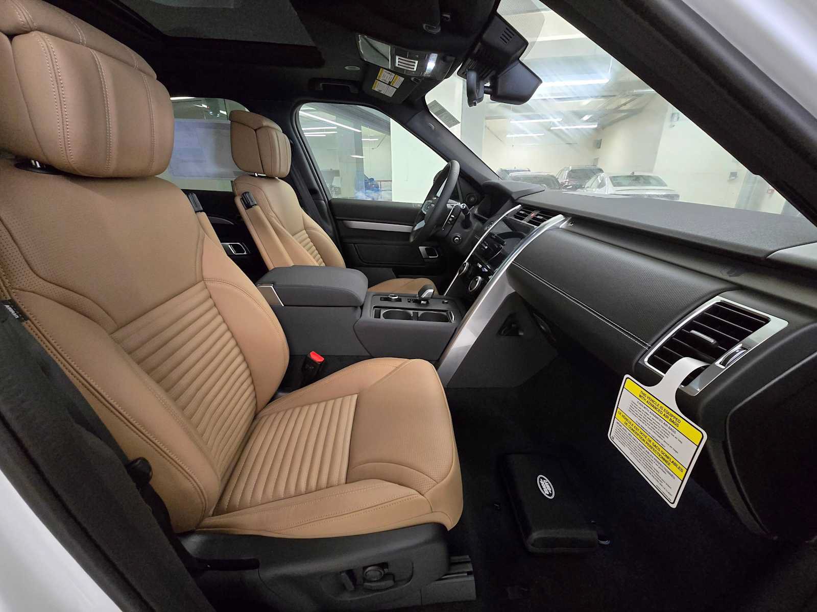 New 2026 Land Rover Discovery Limited Edition AWD/4WD image 11