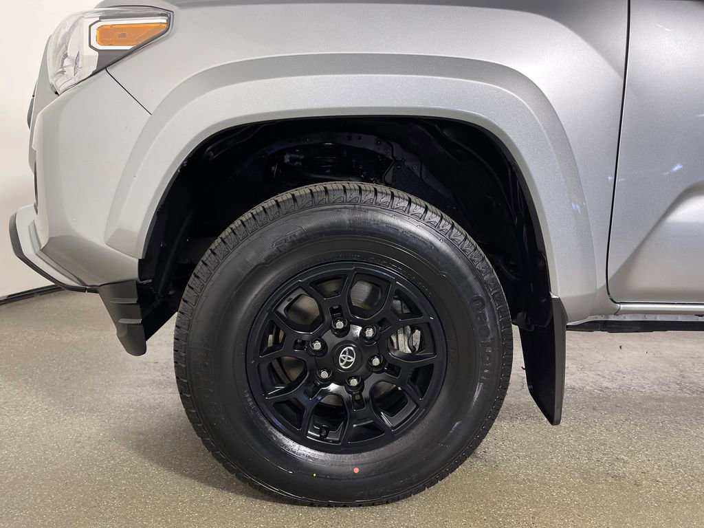 Certified 2022 Toyota Tacoma SR5 RWD image 11