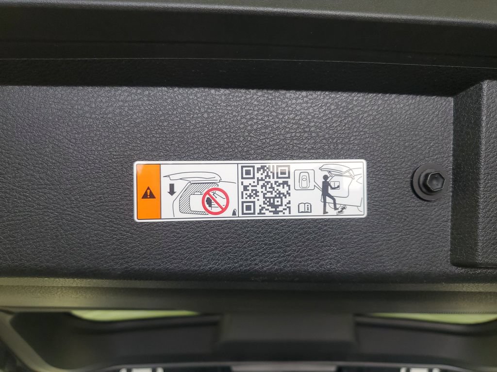 Used 2025 Toyota Sienna XLE w/ XLE Plus Package FWD image 35