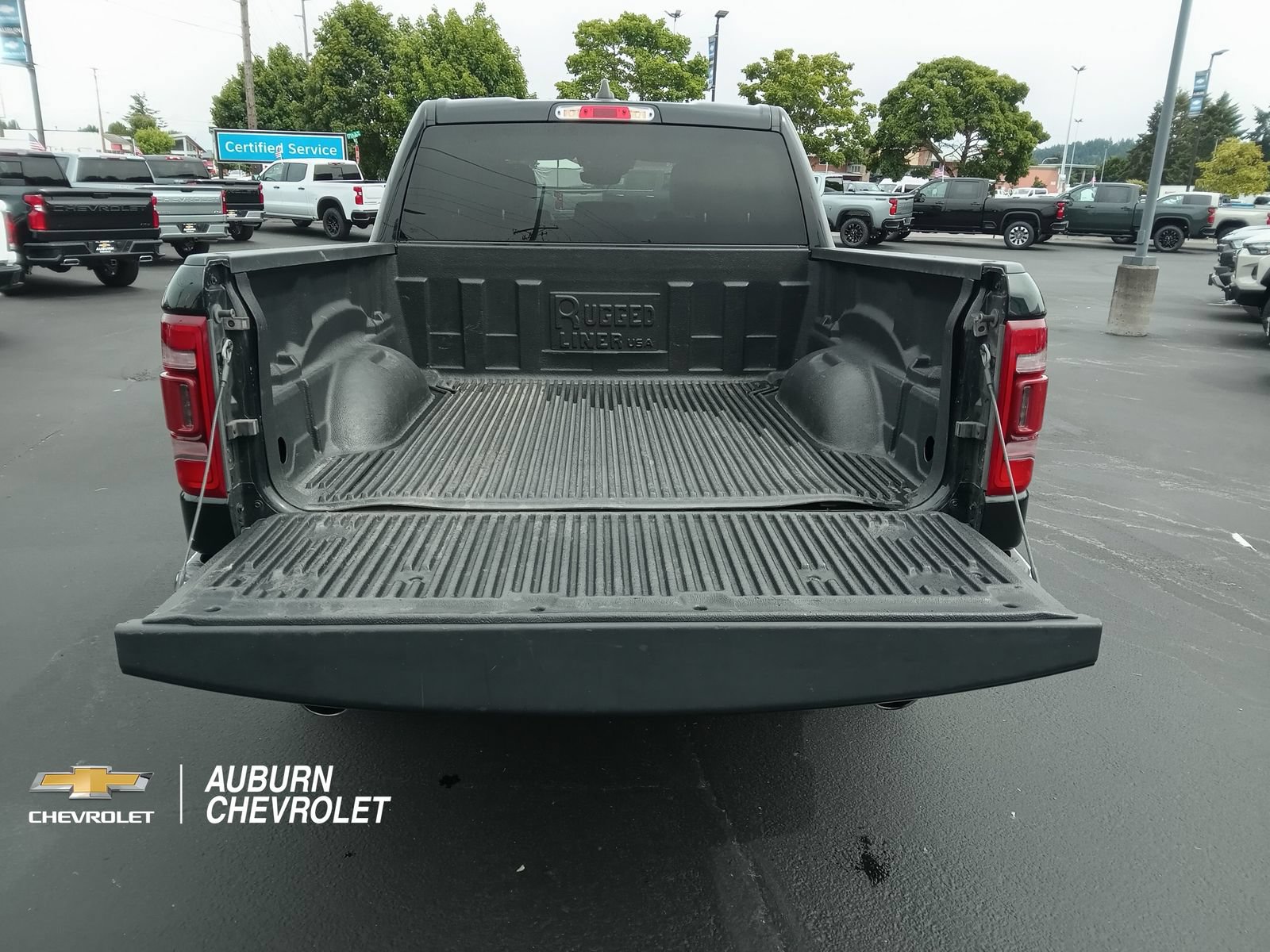 Used 2024 RAM 1500 Laramie AWD/4WD image 20