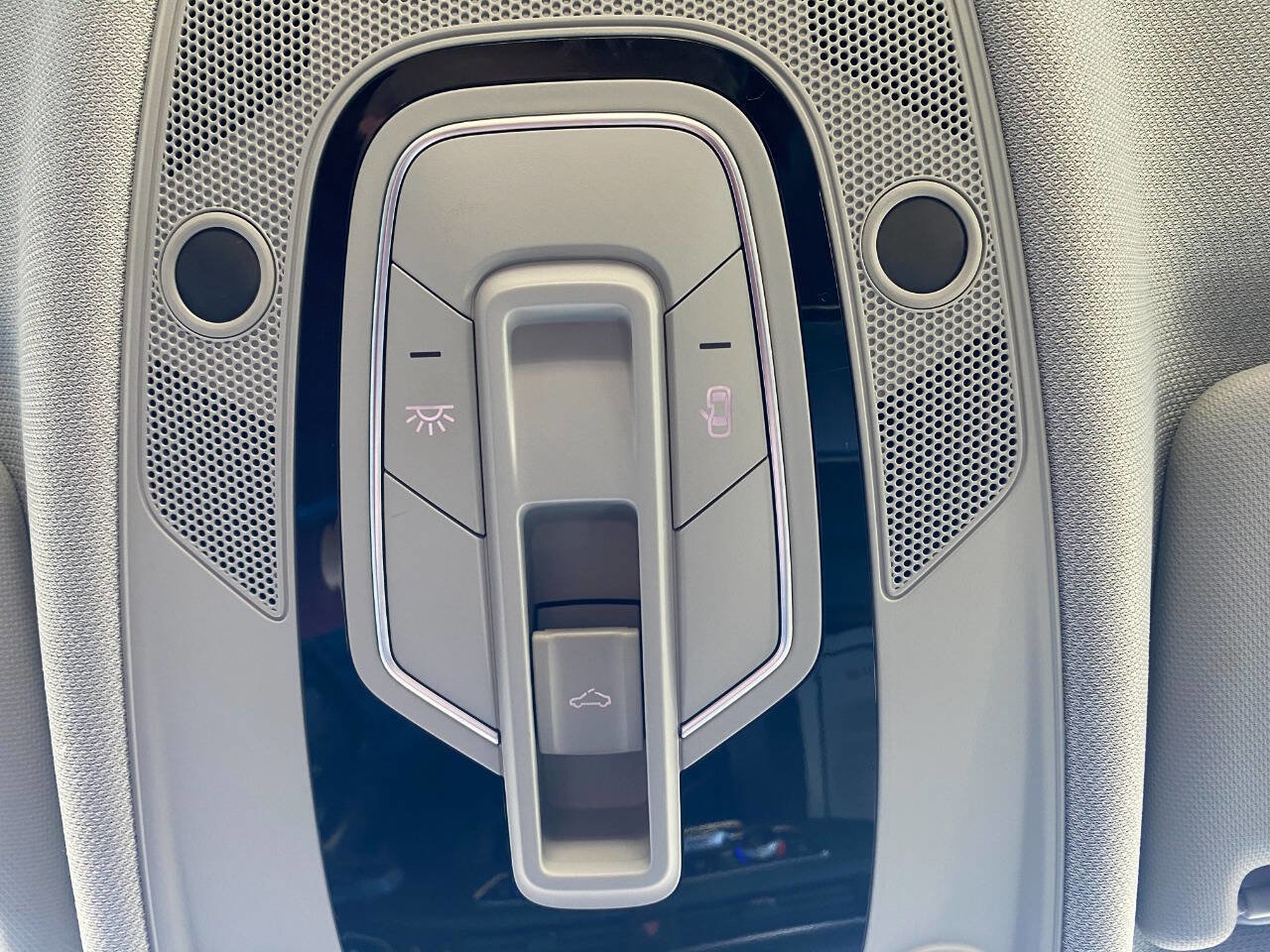 Used 2018 Audi A4 2.0T Premium w/ Convenience Package image 21