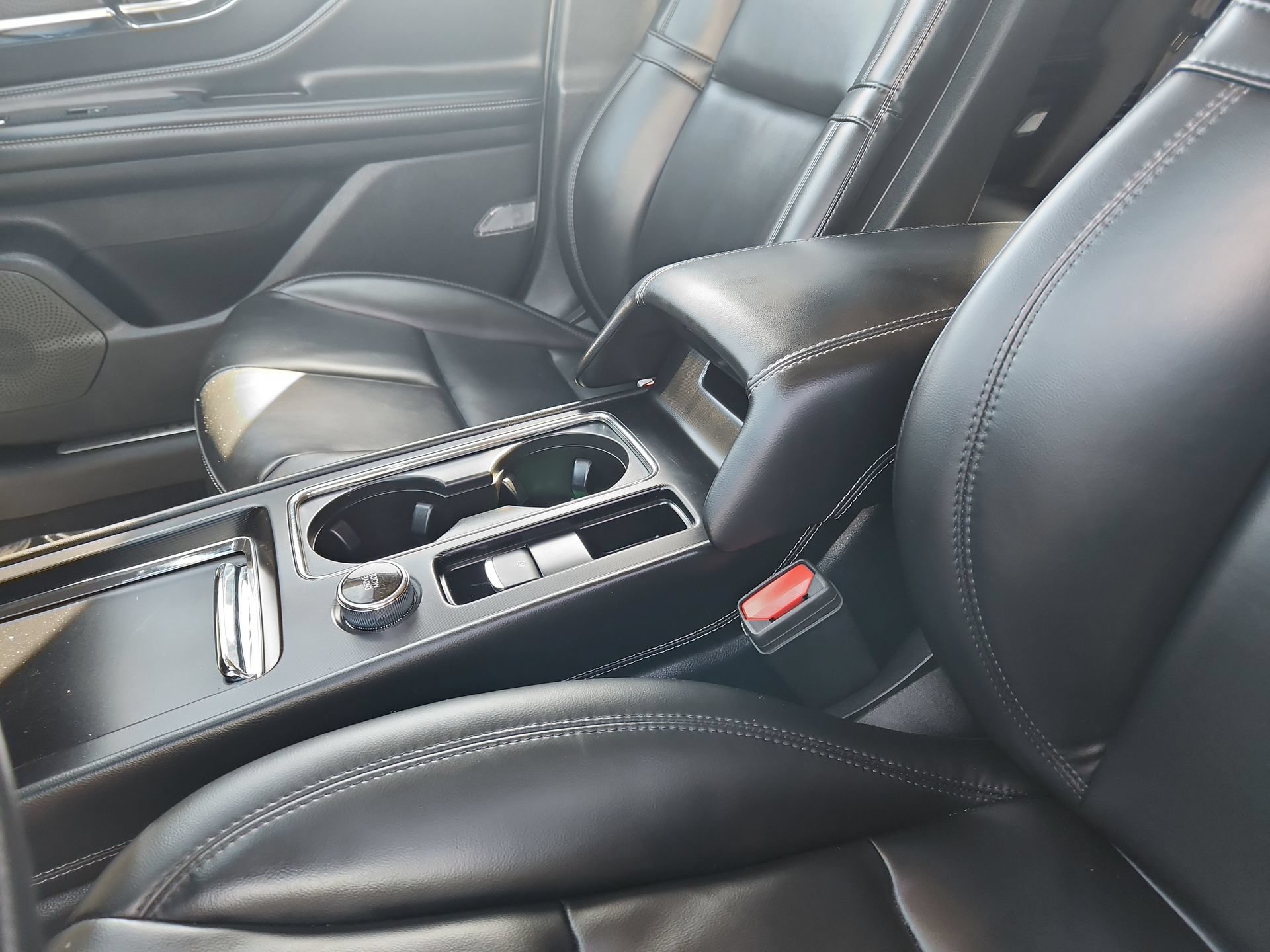 Used 2023 Lincoln Corsair AWD image 21