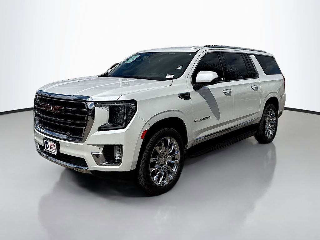 Used 2024 GMC Yukon XL SLT w/ SLT Luxury Package image 3