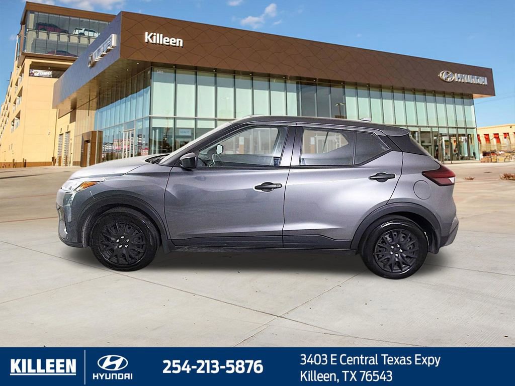 Used 2025 Nissan Kicks Play S FWD image 4