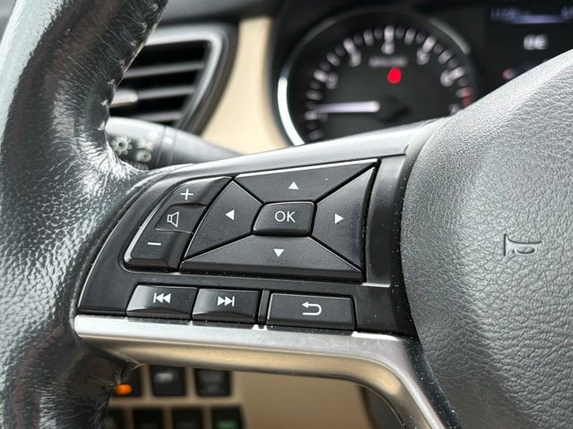 Used 2017 Nissan Rogue SV image 23