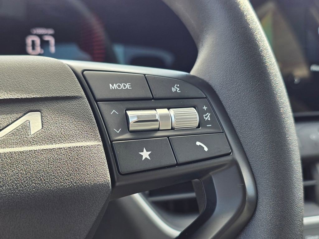 Used 2025 Kia K4 FWD image 30