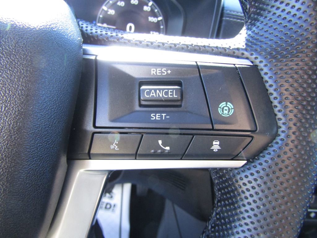 Used 2023 Mitsubishi Outlander SE image 17