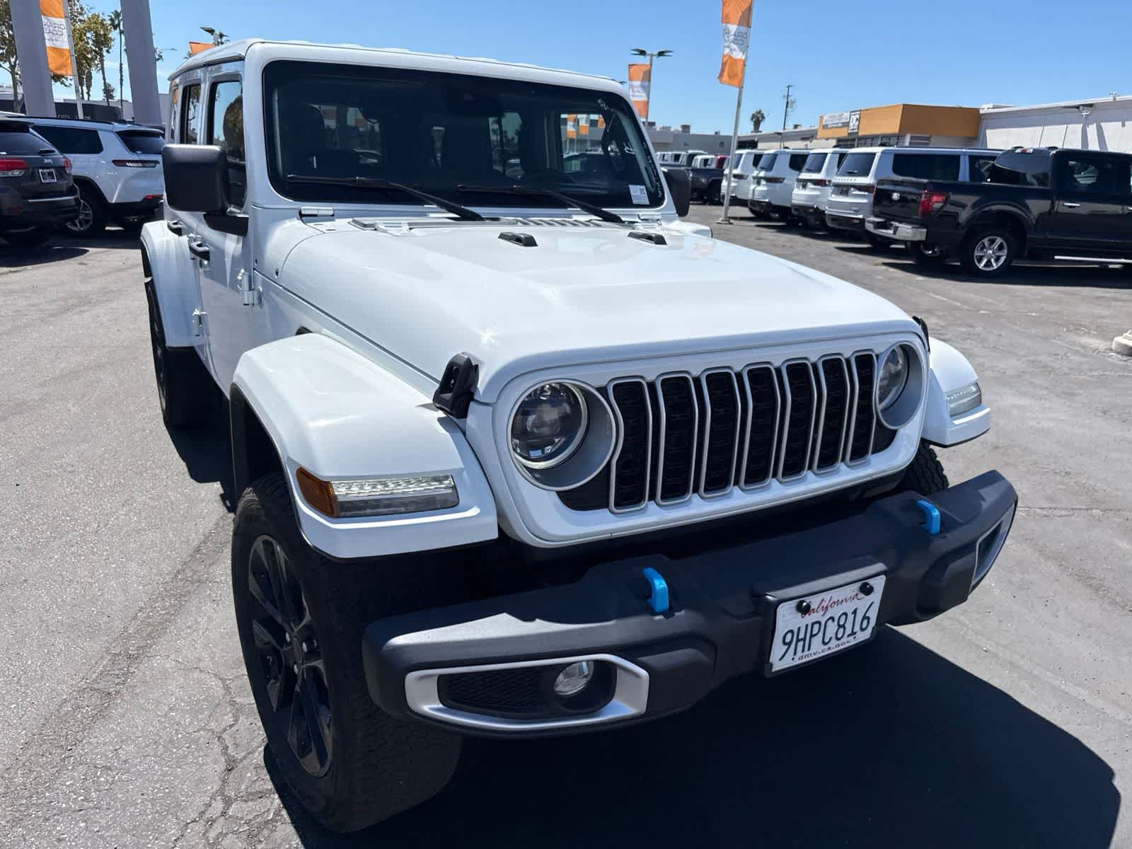 Used 2024 Jeep Wrangler Unlimited Sahara AWD/4WD image 7