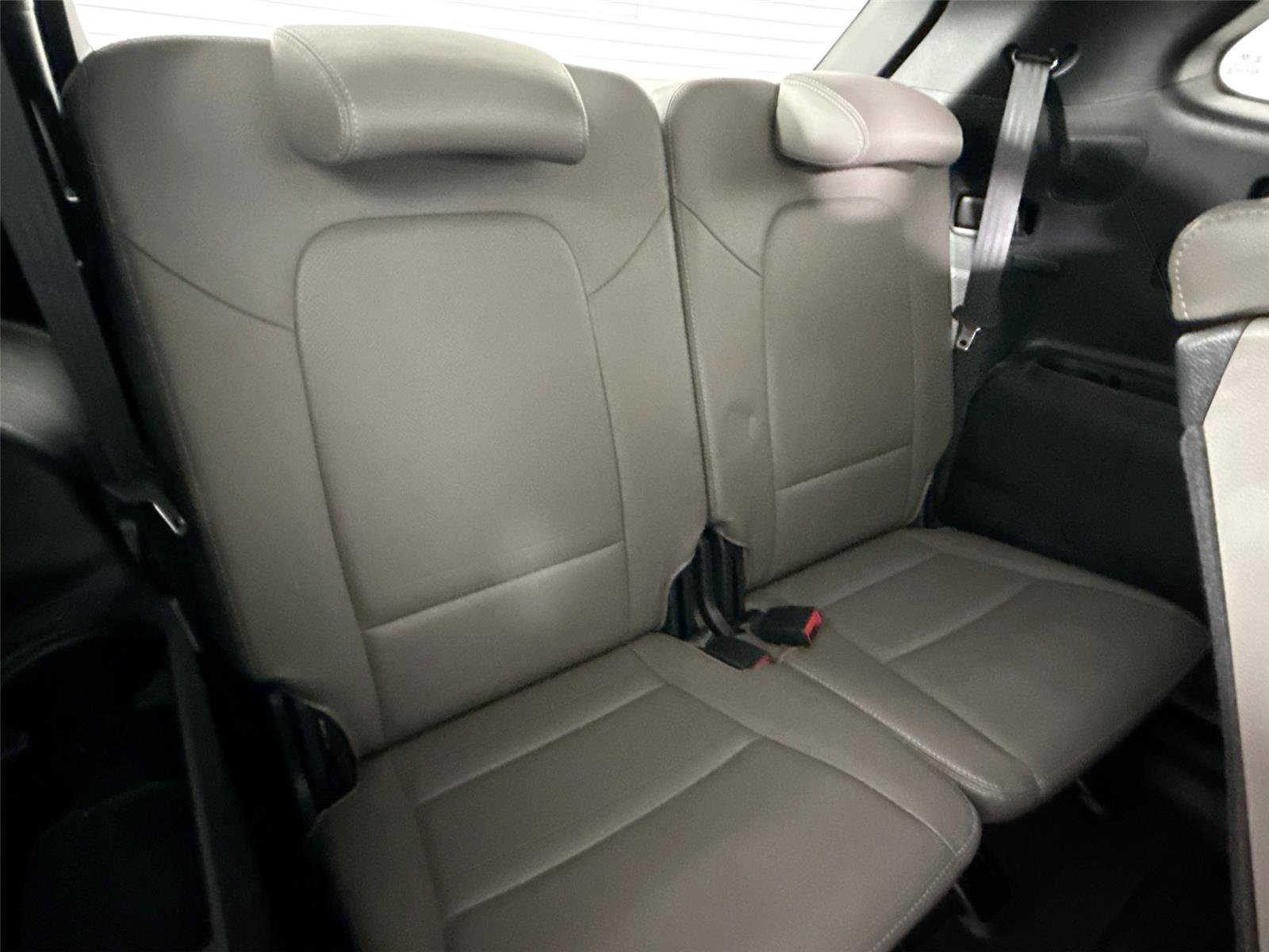 Used 2017 Hyundai Santa Fe SE image 47