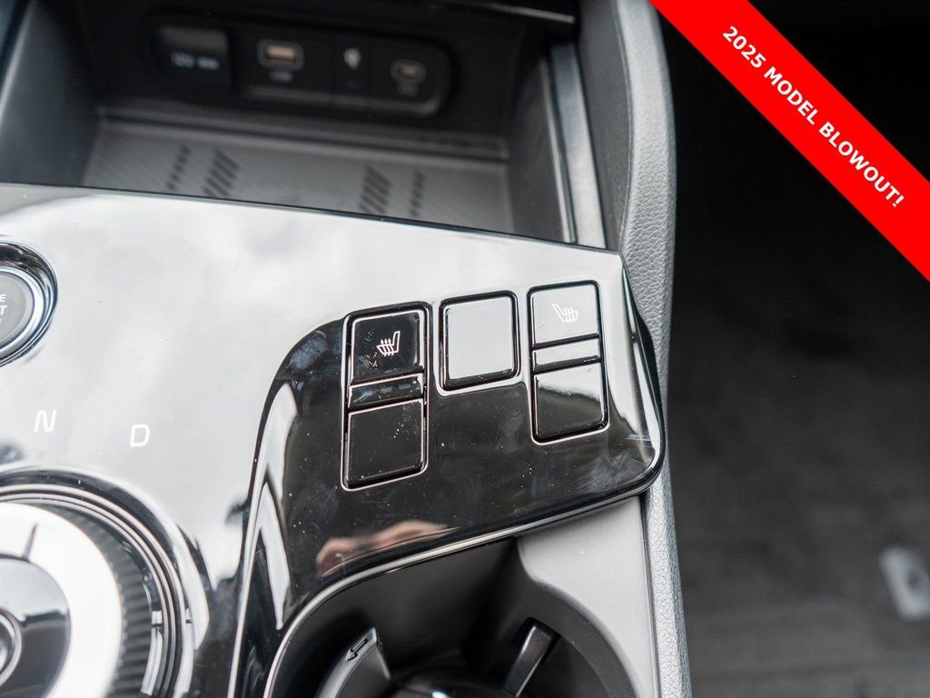 Used 2025 Kia Sportage EX image 22