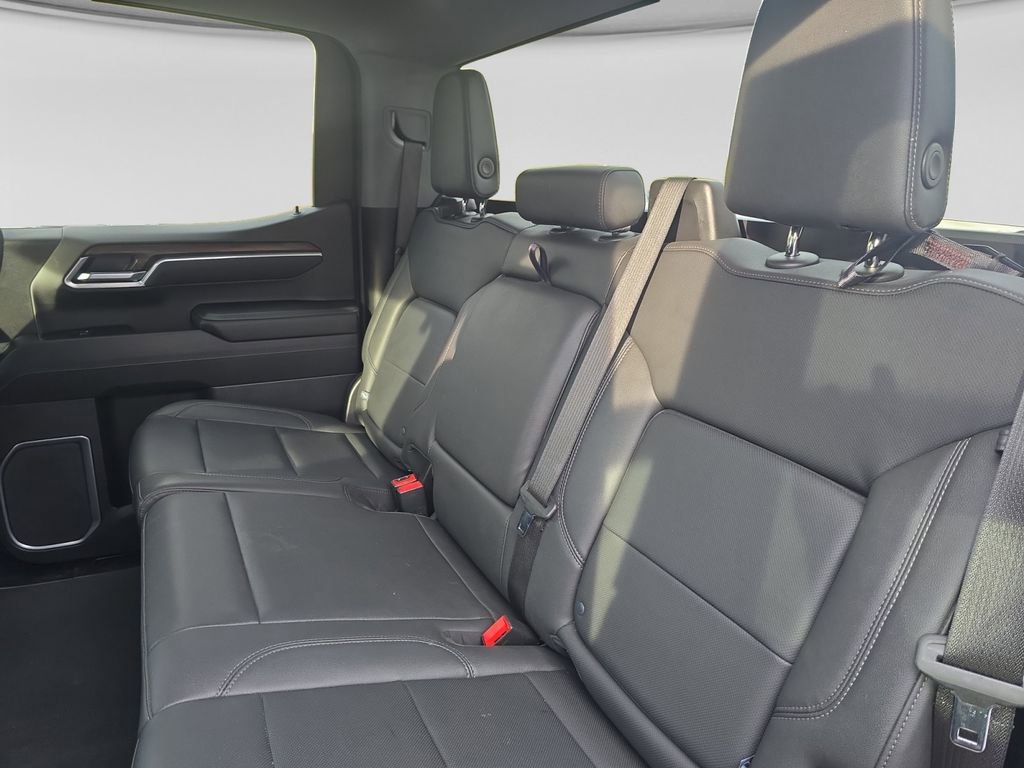 Used 2025 GMC Sierra 1500 SLT image 16