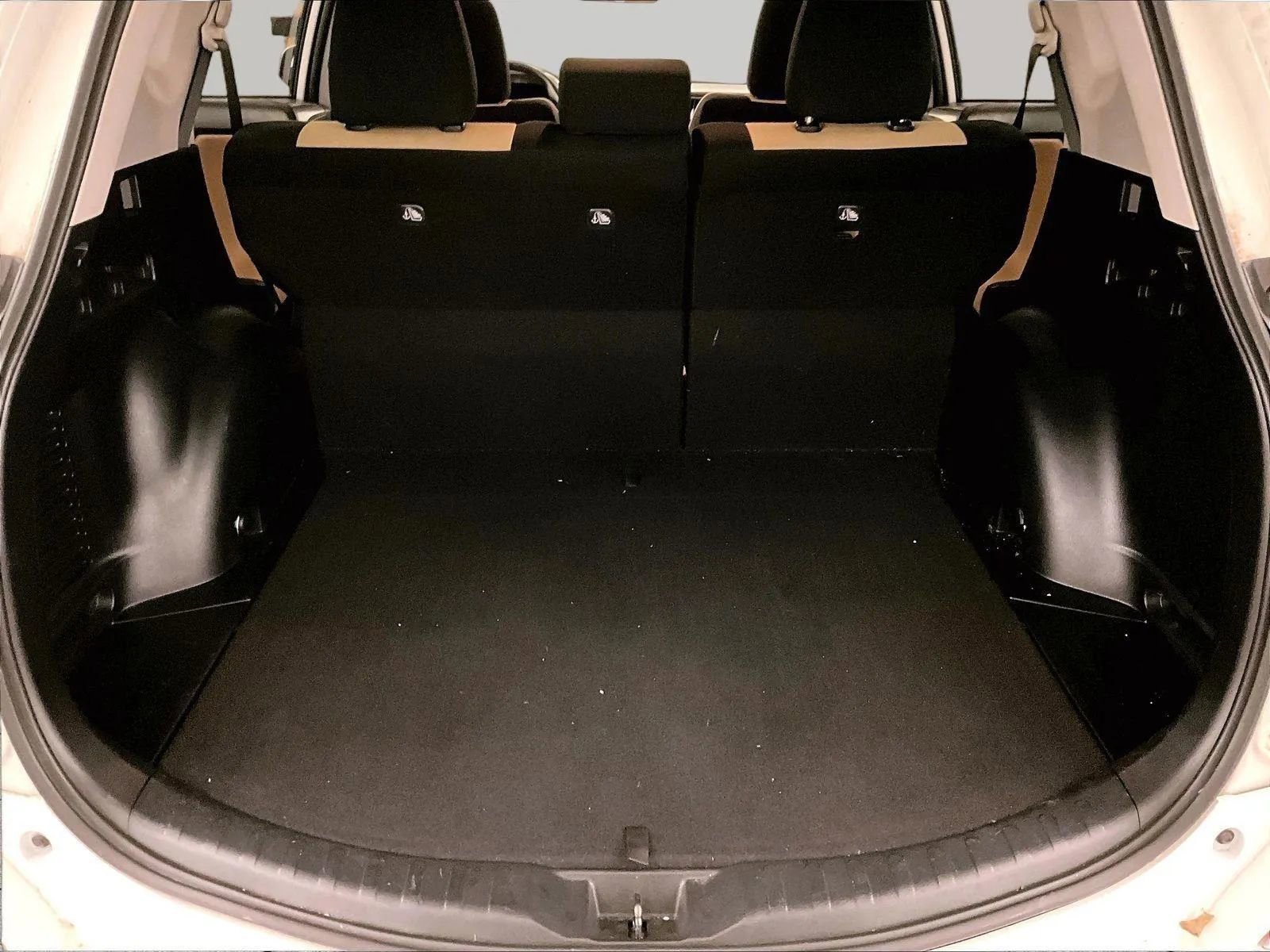 Used 2017 Toyota RAV4 XLE w/ Premium Special Value Package image 33