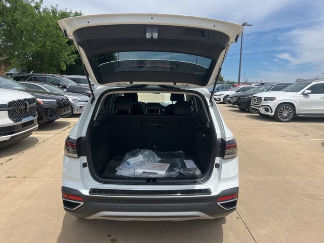 New 2026 Volkswagen Taos SEL AWD/4WD image 10