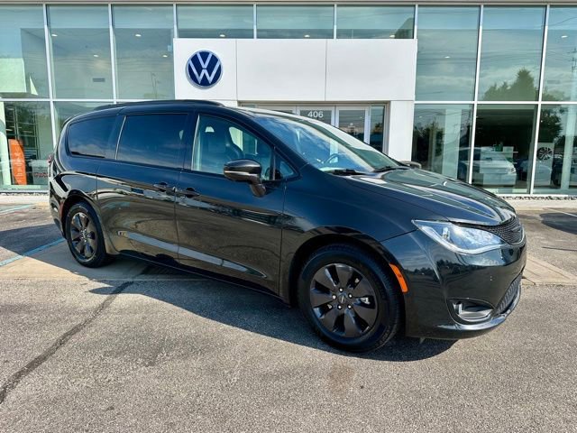 Used 2020 Chrysler Pacifica Limited w/ Advanced Safetytec Group