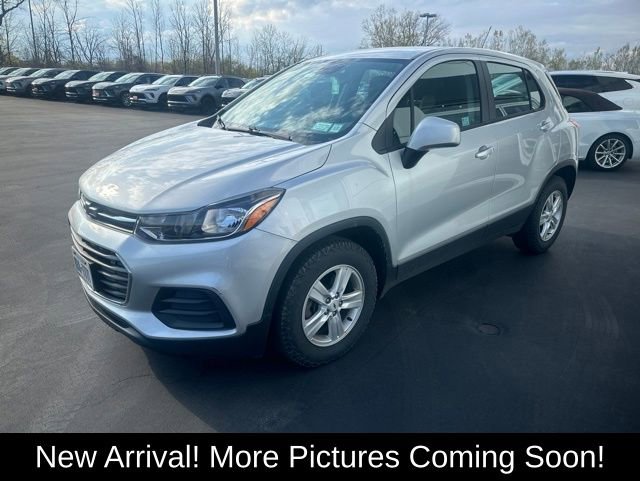 Certified 2020 Chevrolet Trax LS FWD image 1