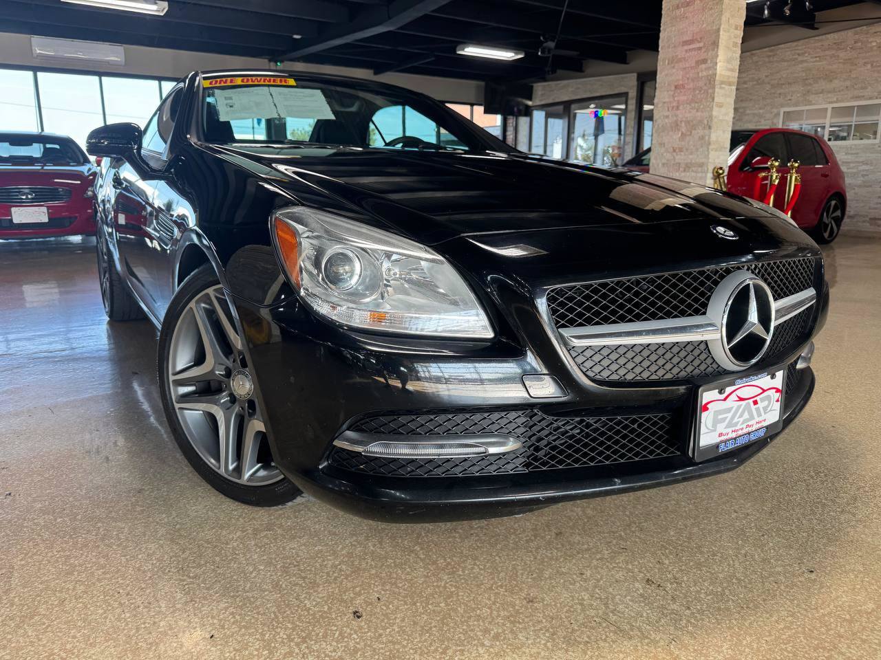 Used 2013 Mercedes-Benz SLK 250 image 1