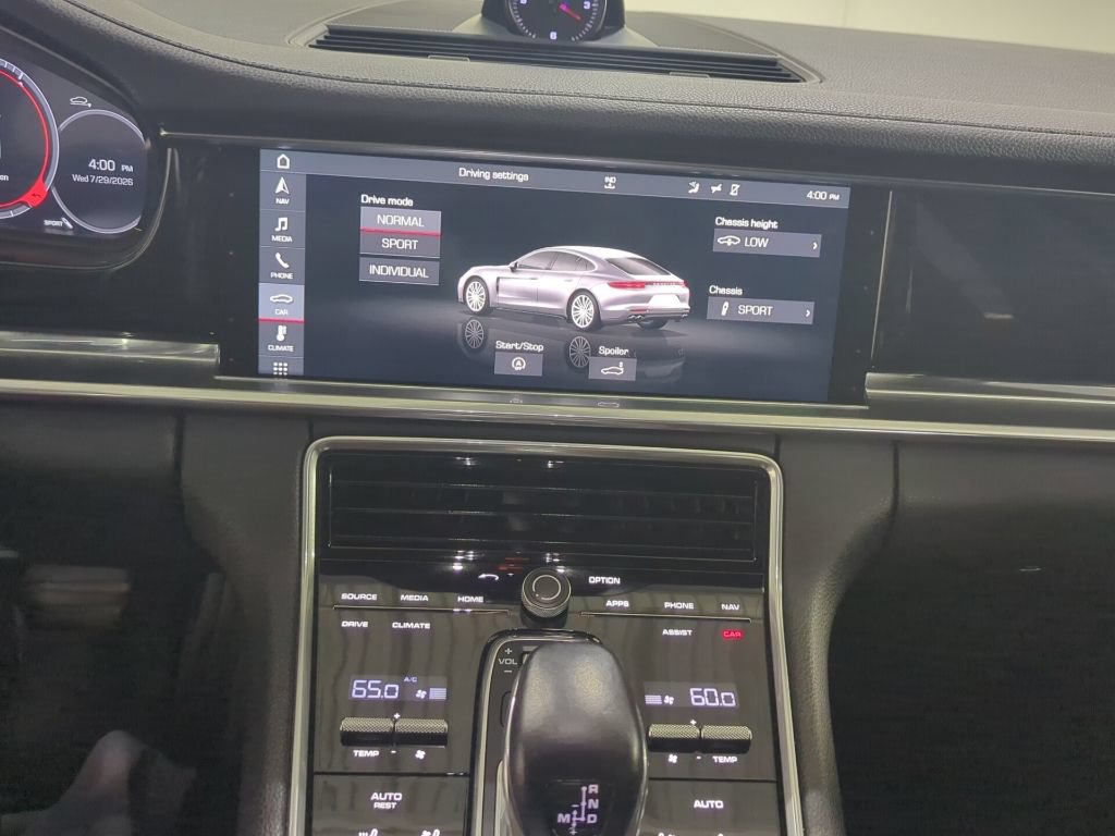 Used 2017 Porsche Panamera 4 AWD/4WD image 22