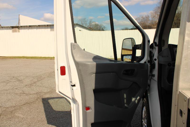 Used 2018 Ford Transit 250 138 RWD image 12